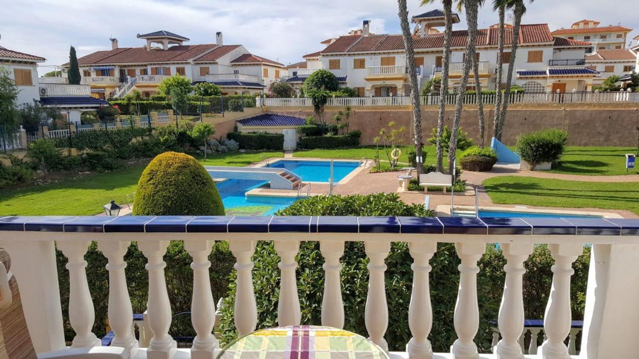 Bungalow Con Terraza La Mata Torre La Mata Exterior foto
